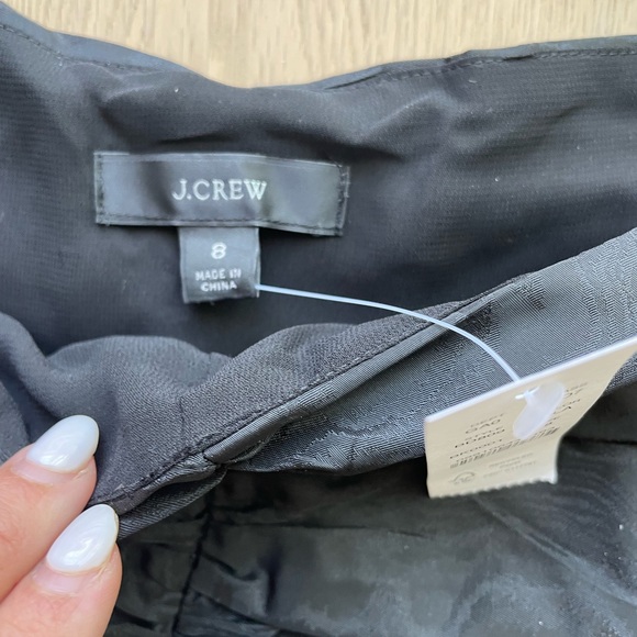 New black crop top from Jcrew. Never worn and the tag is still attached. - Picture 4 of 5